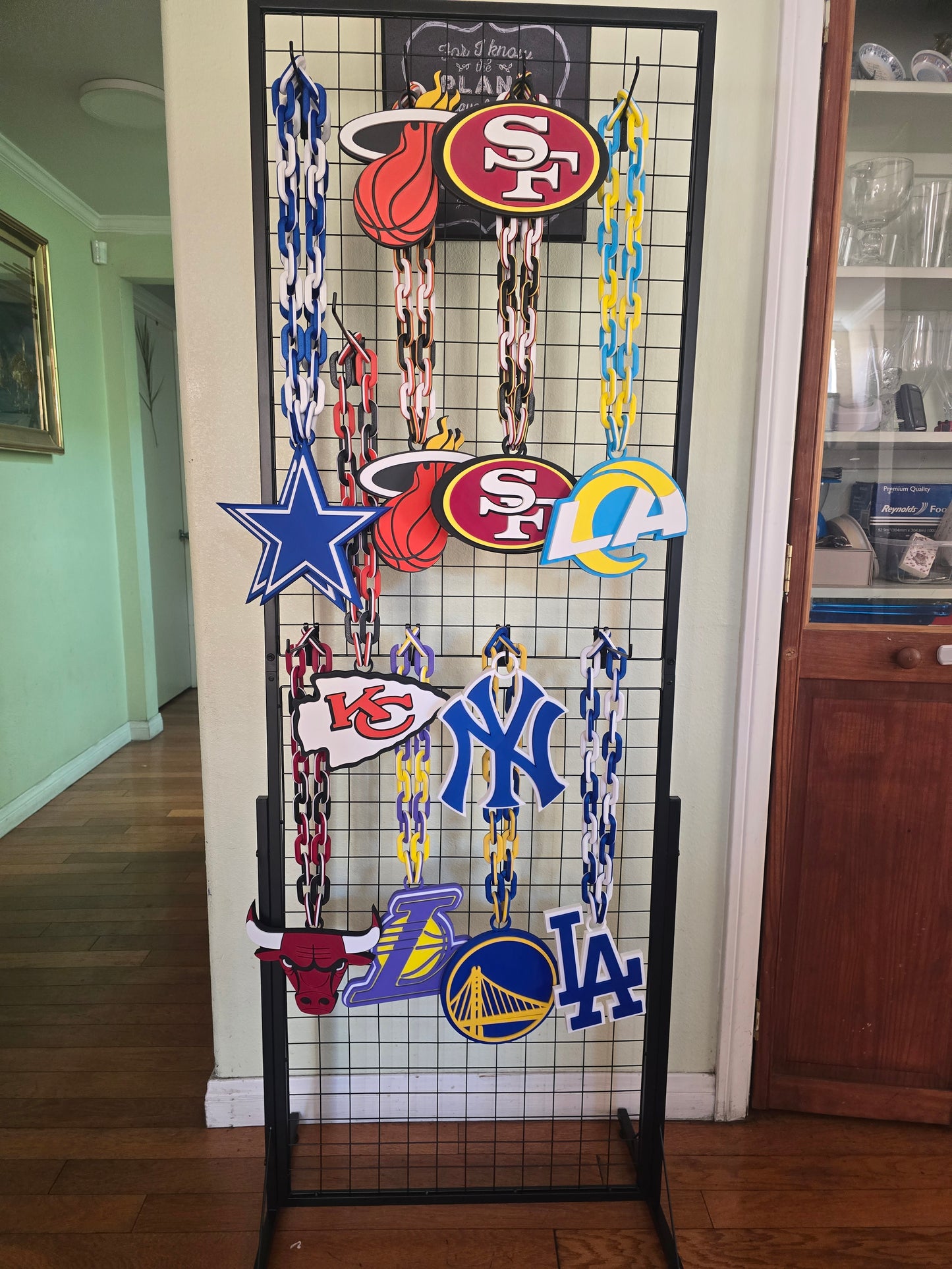 Oversized Sports Team Hype Chain